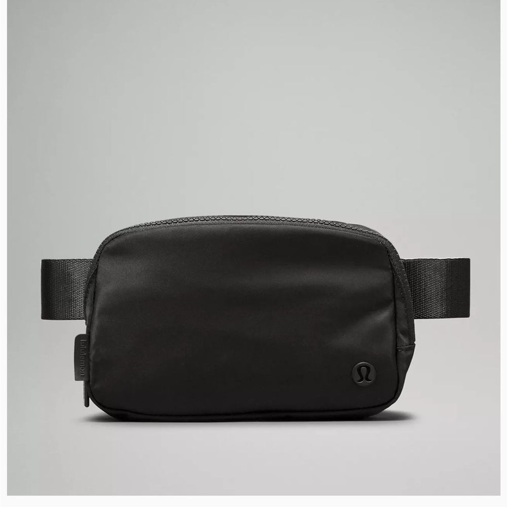 🍋 Lululemon Everywhere Belt Bag with Long Strap